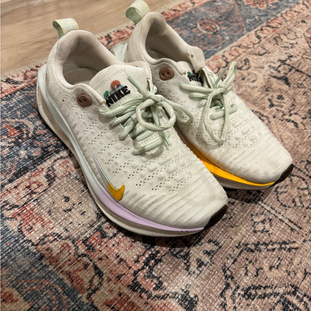 Nike InfinityRN 4 Running Women's white Sneakers